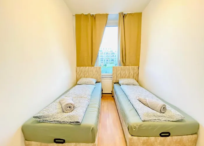 דירה Private In Spacious 5-bedroom Near Train Station וינה