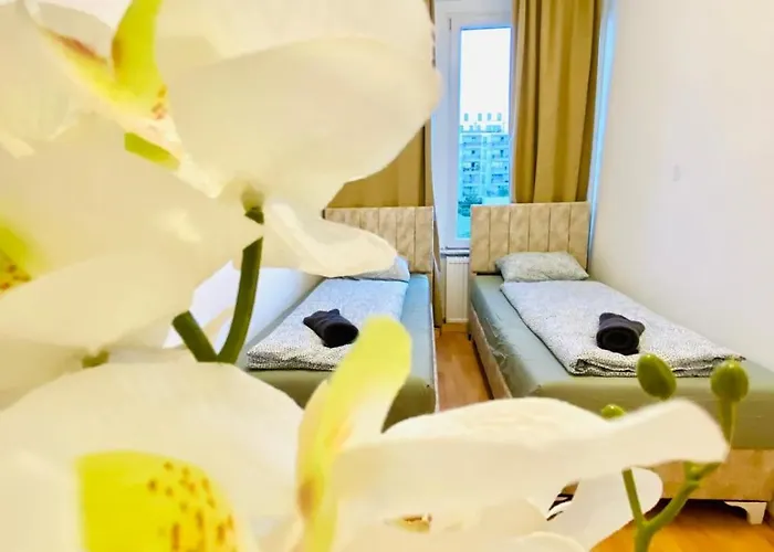 דירה Private In Spacious 5-bedroom Near Train Station וינה