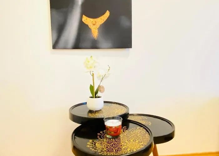 דירה Private In Spacious 5-bedroom Near Train Station